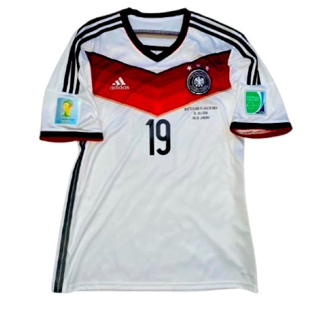 2014 World Cup final Germany final kit with final patch. Gotze soccer jersey.